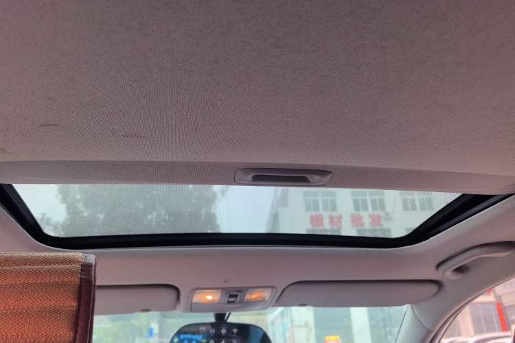 Used Hyundai Verna Ray 2016 1.4L Automatic Leading-Edge GLX