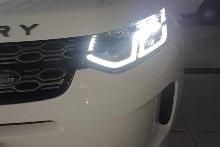 Used Land Rover Discovery Sport 2020 249 PS R-Dynamic Performance Edition
