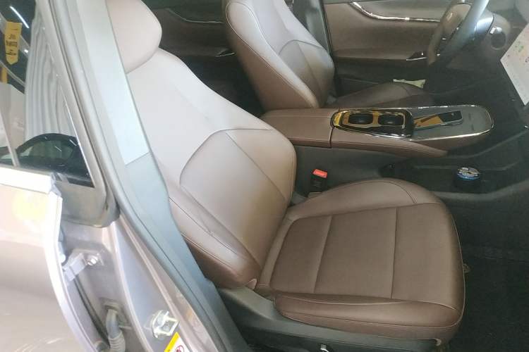 Used CHANGAN NEVO A07 2026 Model Ultra-Long Blue Whale Range-Extending 310 Luxury Edition Right Front Seat