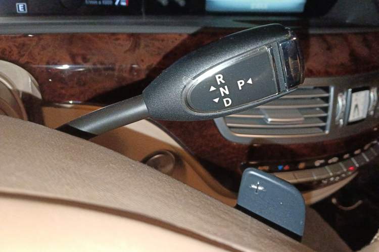 Used Mercedes-Benz S-Class 2010 S 400 L HYBRID
