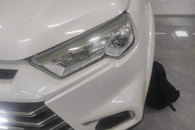 Used JMC Yusheng S350 2020 2.0T Automatic All-Wheel Drive Gasoline Comfort Edition Left Front Headlight