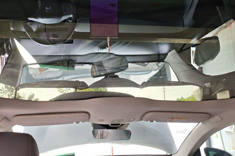 Used Nio ET5 2022 75 kWh Headliner