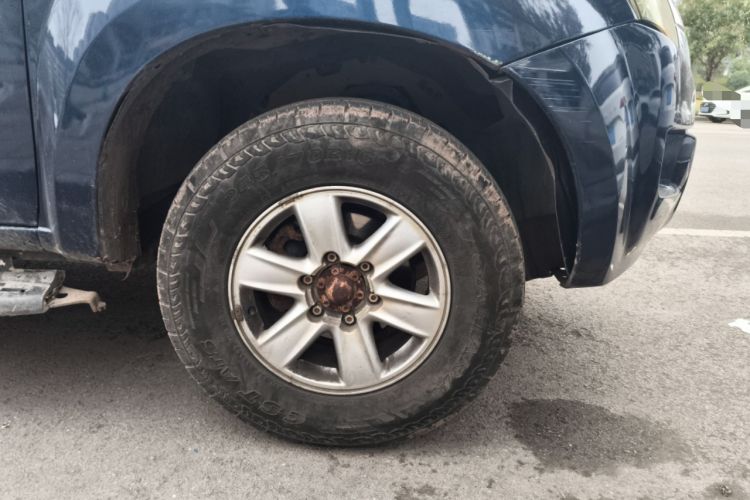 Used Isuzu D-MAX 2019 2.5T Two-Wheel Drive Automatic Base Version JE4D25Q5A