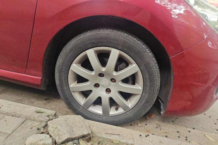 Used Peugeot 308 2013 1.6L Automatic Fashion Model