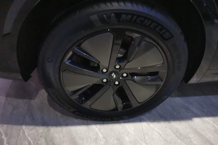 Used Li Auto L7 2024 MAX Model Right Rear Wheel Hub