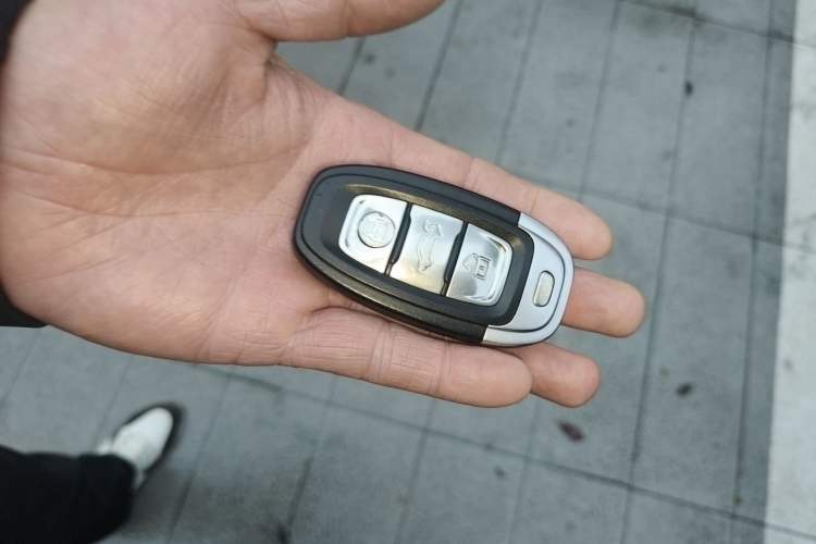 Used Hongqi H7 2013 2.0T Luxury Model
