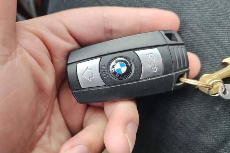 Used BMW X5 2011 xDrive35i Luxury Model
