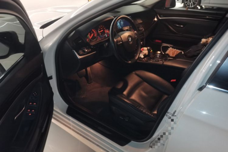 Used BMW 5 Series 2013 525Li Luxury Model