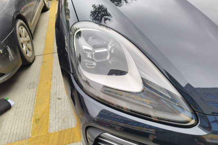 Used Porsche Cayenne 2018 Cayenne 3.0T Right Front Headlight