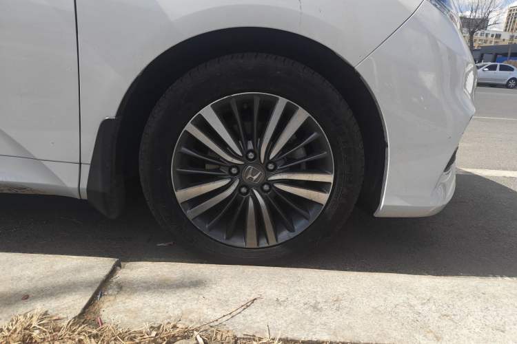 Used Honda Odyssey 2018 2.4L Smart Edition Right Front Wheel Hub