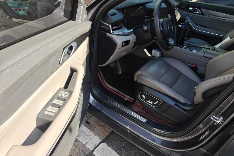 Used Lynk & Co 09 EM-P 2023 2.0TD EM-P Long-Range Version PM 7-Seater