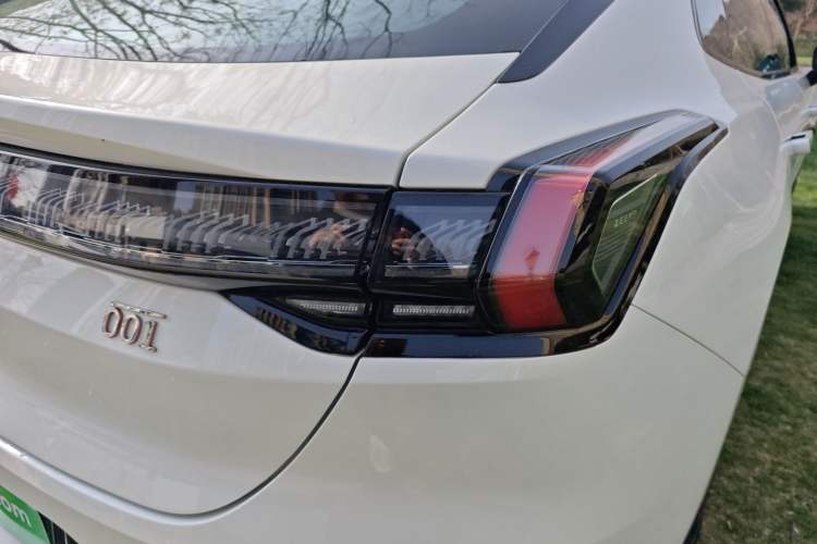 Used Zeekr 001 2023 WE Edition 86 kWh