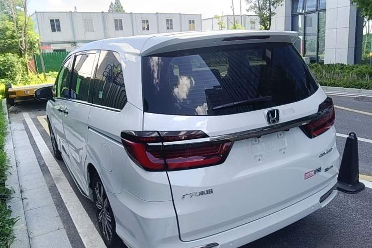 Used Honda Odyssey 2024 2.0L eHEV Sharp & Smart Edition