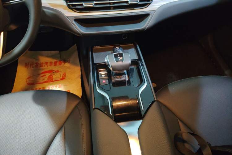 Used Hongqi E-QM5 2024 610 km PLUS