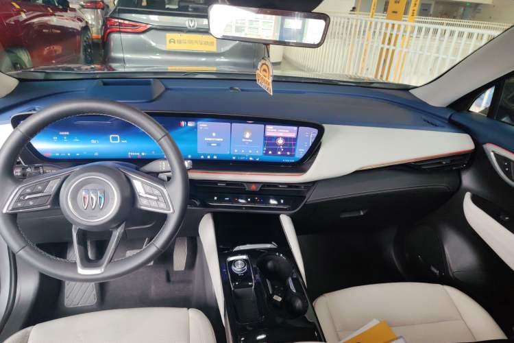 Used Buick Envision 2025 Encore Plus Four-Wheel Drive Avenir