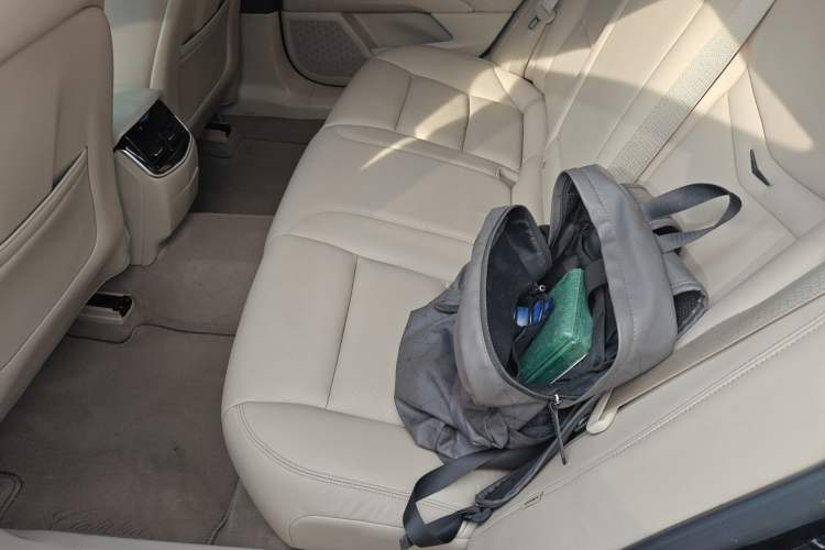 Used Cadillac XTS 2013 28T Comfort Model