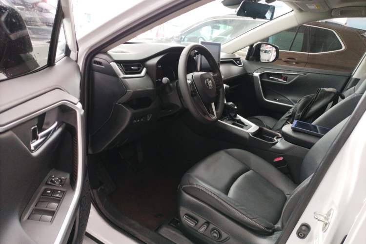 Used Toyota RAV4 2021 2.0L CVT Two-Wheel Drive Fashion PLUS Edition