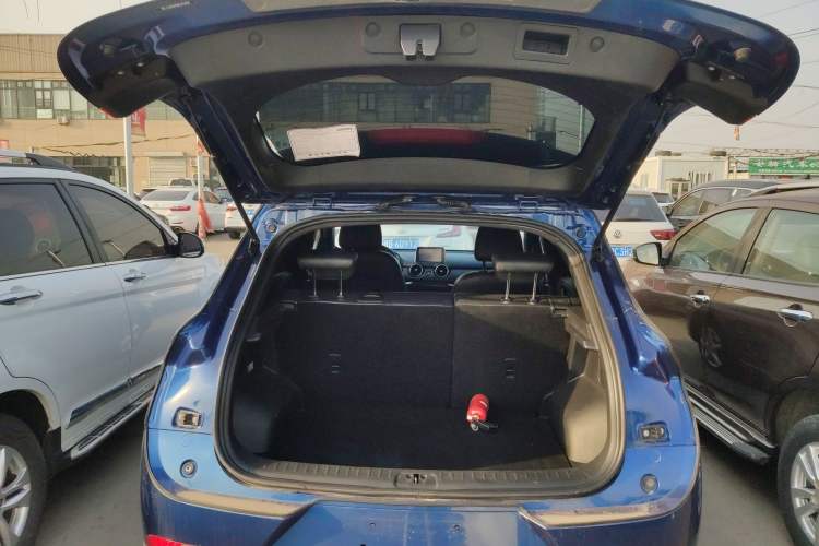 Used Dongfeng Fengon 500 2021 1.5L CVT Enjoyment Model Trunk