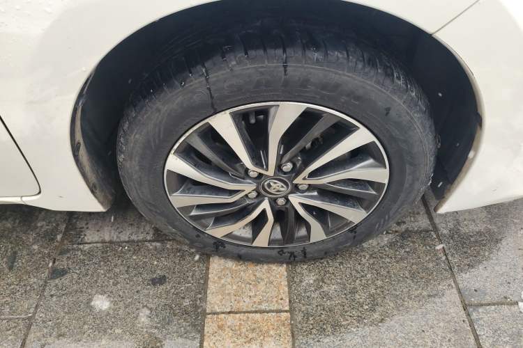 Used Toyota Corolla 2017 Revised Dual-Engine 1.8L E-CVT Elite Edition Right Front Wheel Hub