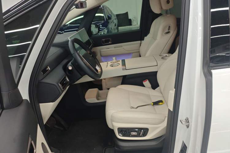 Used Li Auto MEGA 2025 Home Family Special Edition Left Front Seat
