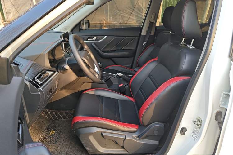 Used Venucia T60 2020 1.6L Manual Smart Vision Version China VI Standard
