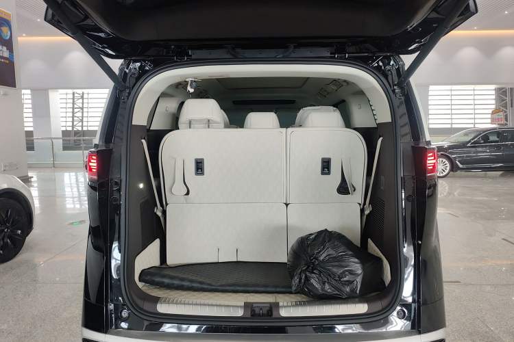 Used Denza D9 2024 DM-i 980 Four-Wheel Drive Flagship Model