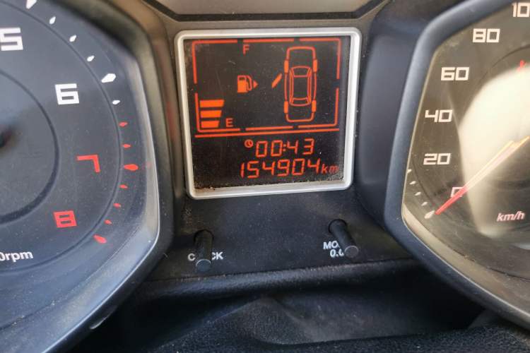 Used Chery Fengyun 2 2013 Hatchback 1.5L Manual Ruiyi Edition