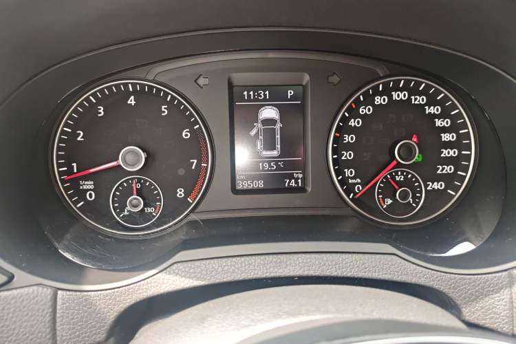 Used Volkswagen Sharan 2018 380TSI Comfort Edition 7-Seater Instrument Cluster
