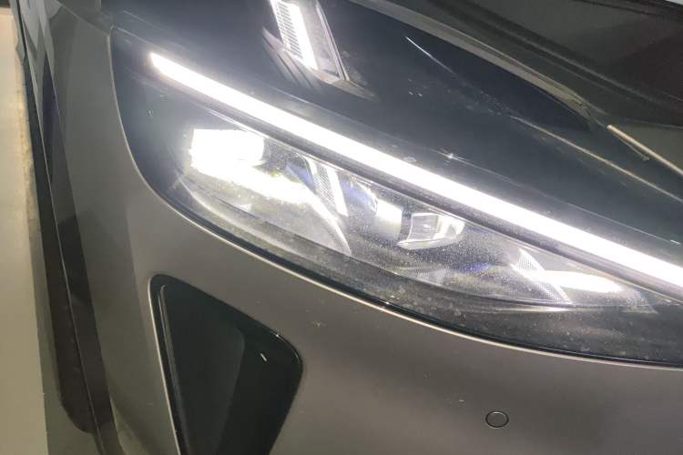 Used Xiaomi Auto YU7 2025 Ultra-Long Range High-Performance All-Wheel-Drive Max Edition
