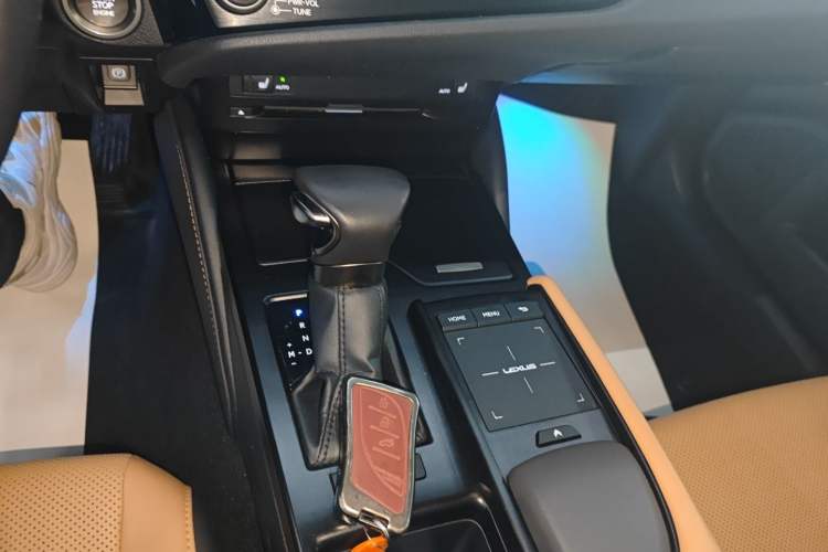 Used Lexus ES 2021 200 Excellence Edition
