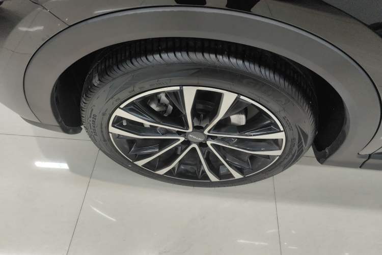 Used JETOUR X70 PLUS 2025 1.5T Flagship Edition 5 Seats Left Front Wheel Hub