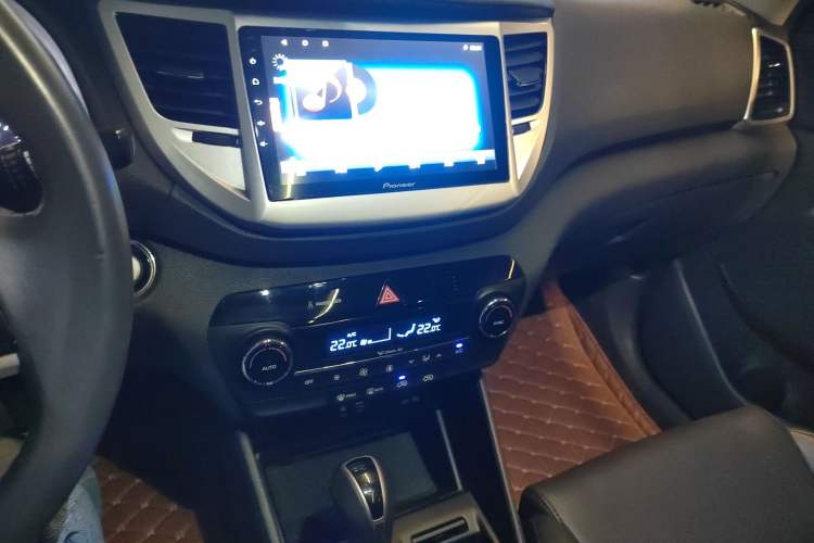 Used Hyundai Tucson 2015 1.6T Dual-Clutch Two-Wheel-Drive Smart Model
