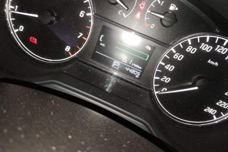 Used Nissan Tiida 2016 1.6L CVT Cool Dynamic Edition
