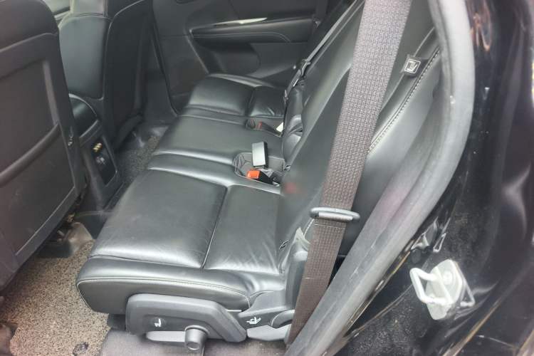 Used Dodge Journey 2013 2.4L Two-Wheel Drive Luxury Version