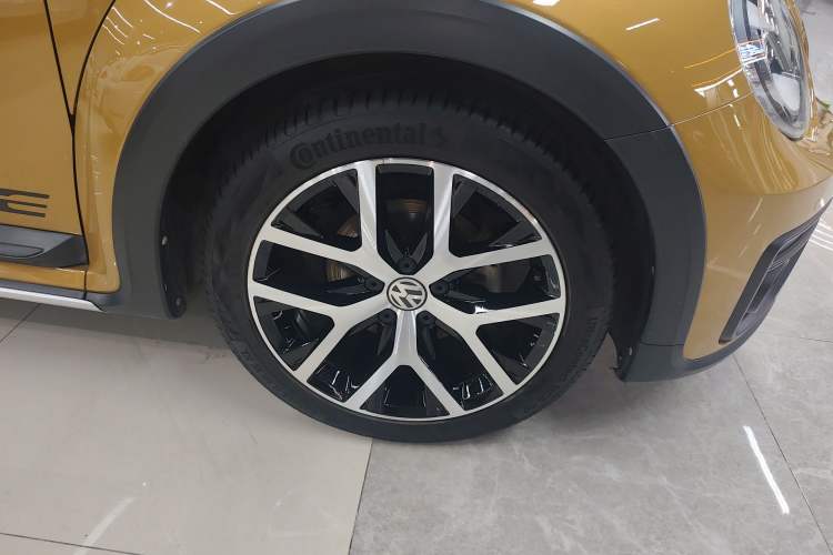 Used Volkswagen Beetle 2016 280TSI Dune Off-Road Edition Right Front Wheel Hub