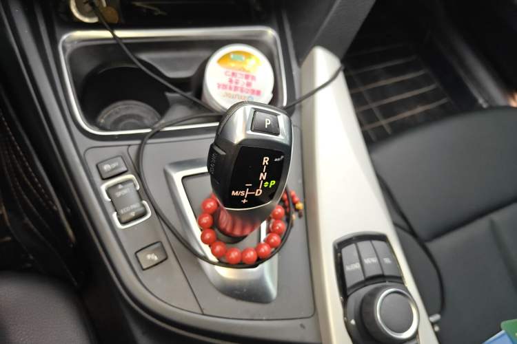 Used BMW 3 Series 2014 320Li Fashion Model Gear Lever