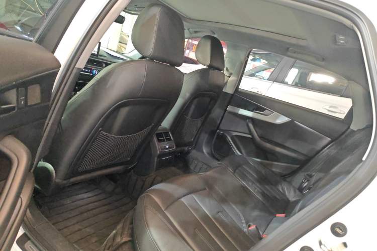 Used Audi A4L 2019 40 TFSI Fashion Edition China VI Emission Standard
