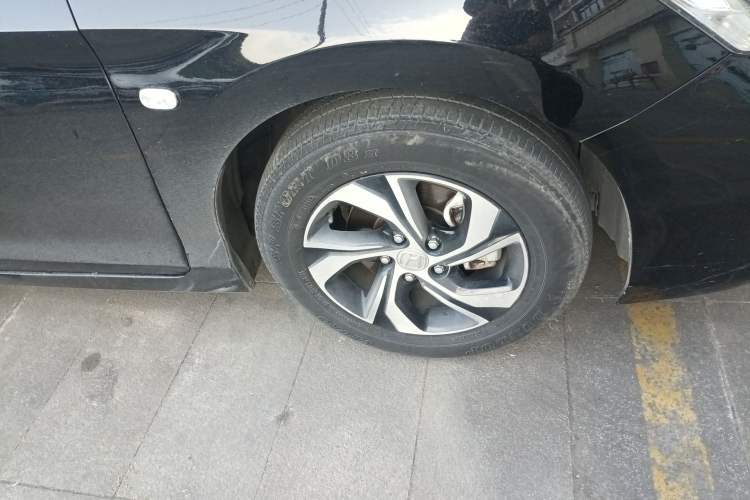 Used Honda Accord 2016 2.0L Comfort Edition Right Front Wheel Hub