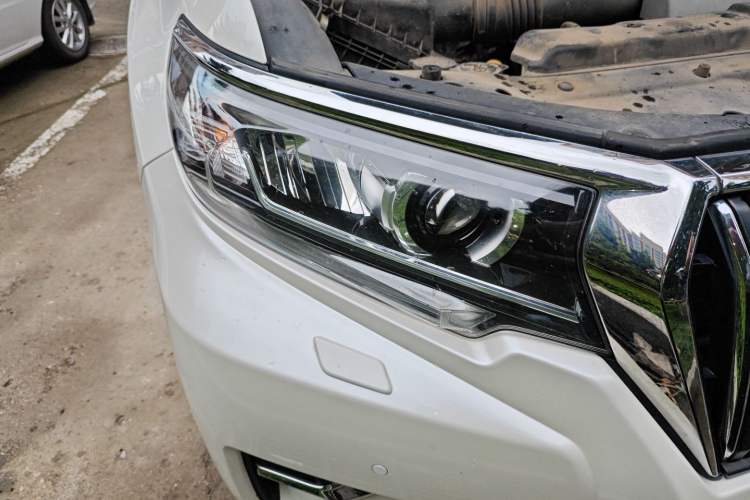 Used Toyota Prado 2018 3.5L Automatic TX-L Right Front Headlight