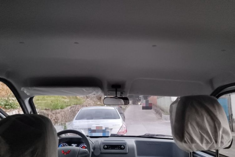 Used Wuling Yangguang 2025 Model 400km Bus Edition—Comfort Edition
