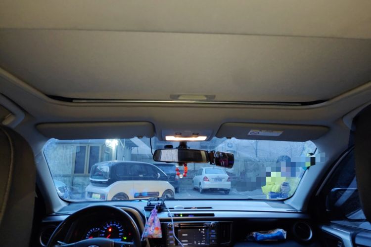 Used Toyota RAV4 2013 2.0L CVT Four-Wheel Drive Fashion Edition