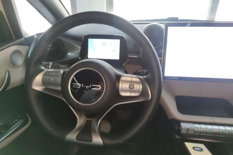 Used BYD Dolphin 2023 420 km Fashion Edition