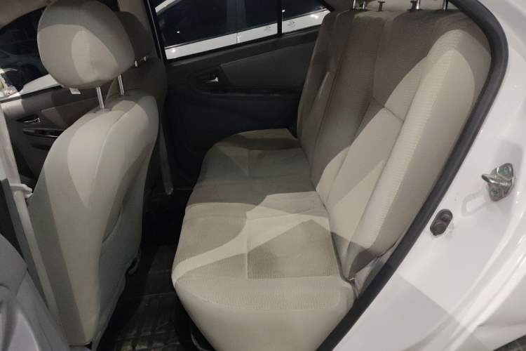 Used Geely Auto Diamond 2013 1.5L Manual Elite Model
