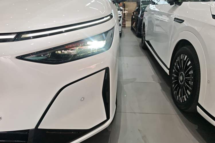 Used XPeng X9 2026 Model—Range-Extended Version 1602 Ultra Left Front Headlight