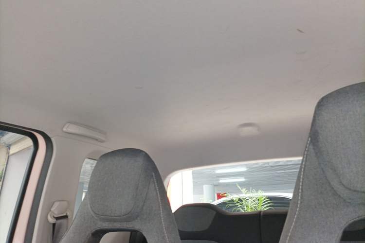 Used Wuling Hongguang MINIEV 2021 Macaron Premium Model – Lithium Iron Phosphate Headliner