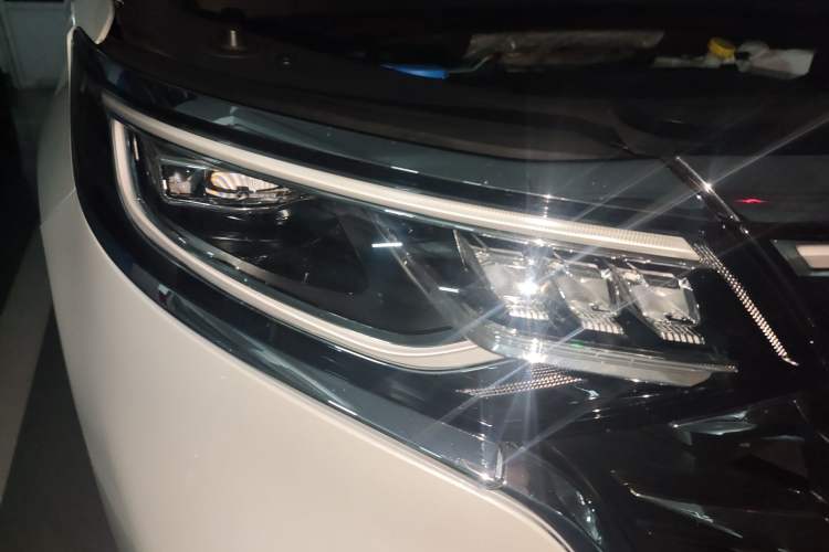 Used Roewe iMAX8 2023 400TGI Comfort Edition Right Front Headlight