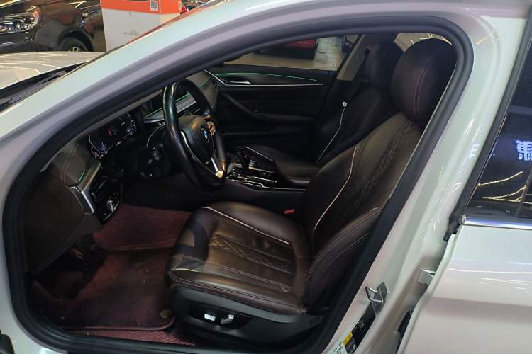 Used BMW 5 Series New Energy 2020 Mileage Upgrade Version 530Le Luxury Package Left Front Seat