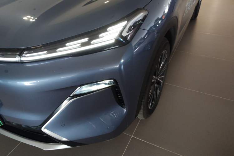 Used Geely Galaxy Galaxy Xingjian 7 EM-i 2025 120km Flagship Edition
