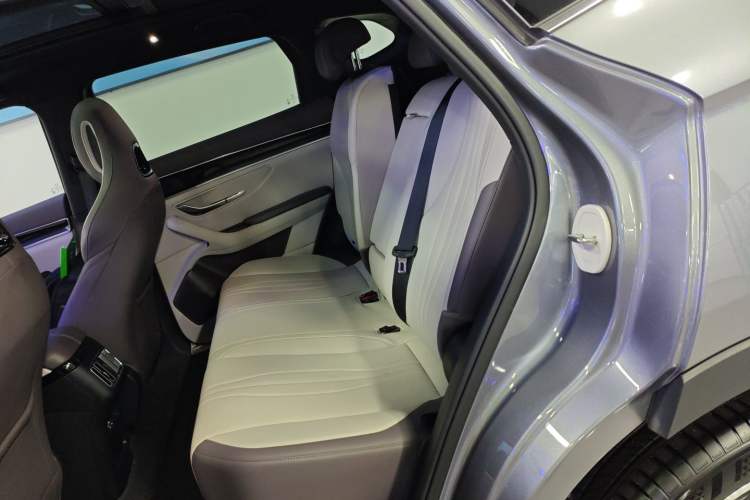 Used BYD Song PLUS New Energy 2025 DM-i 112KM Prestige Model Left Rear Seat