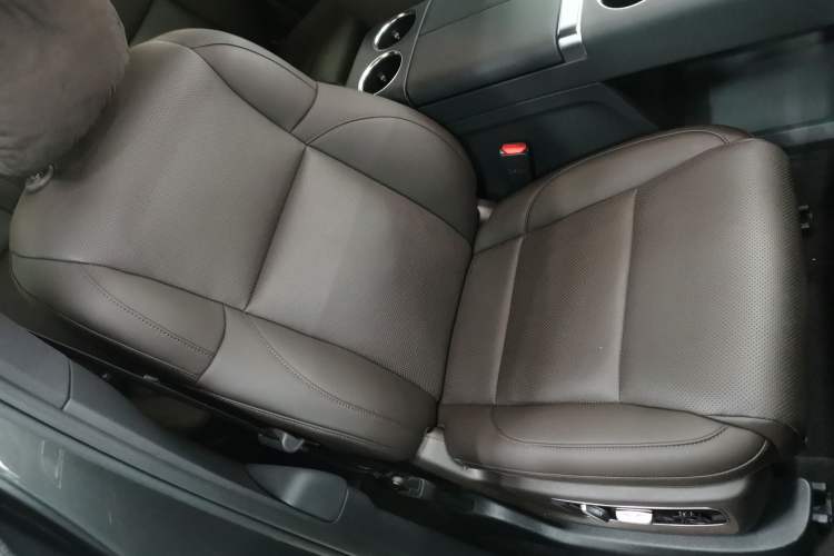 Used Li Auto L8 2023 Pro Model Right Front Seat